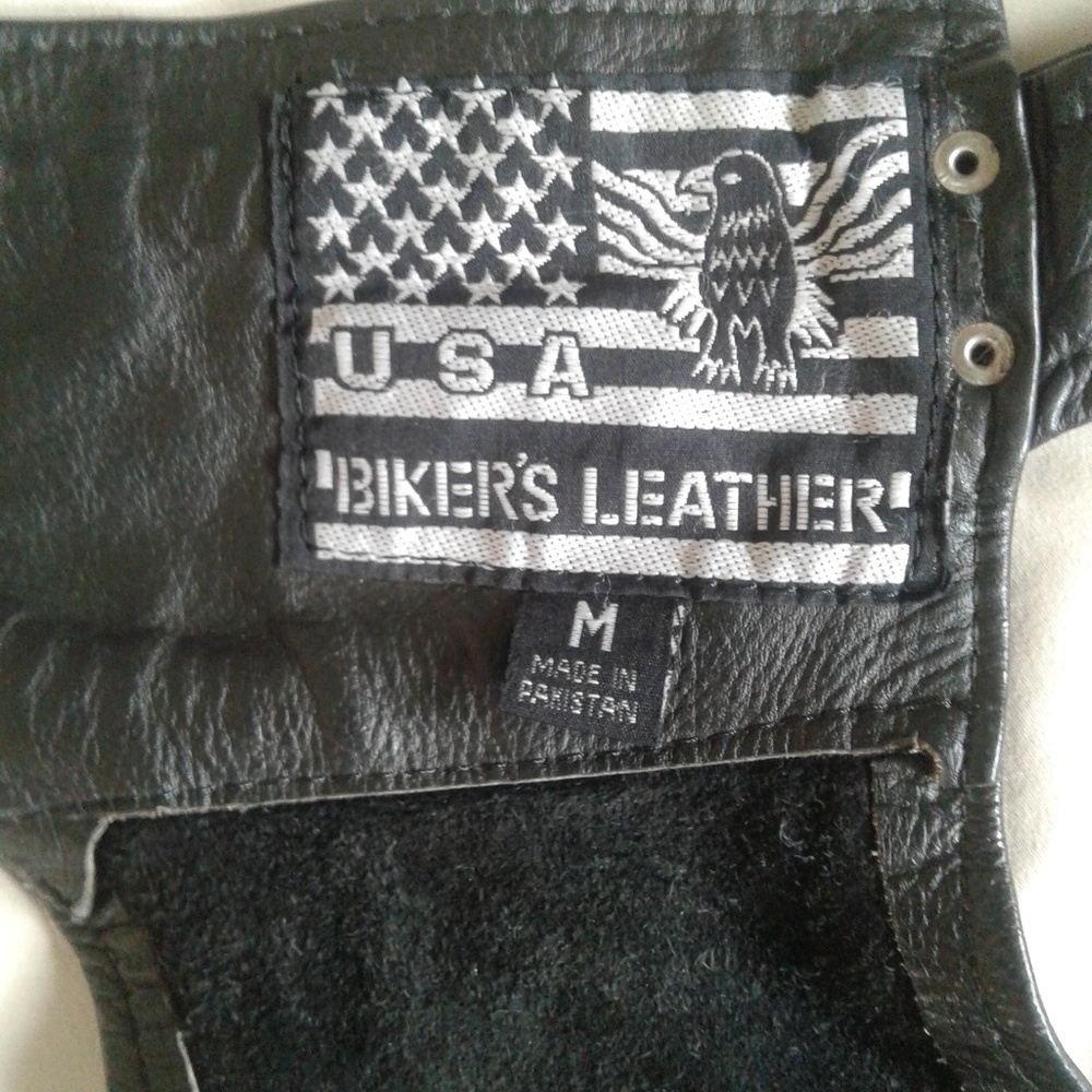 Leathers - Picture 2 of 3
